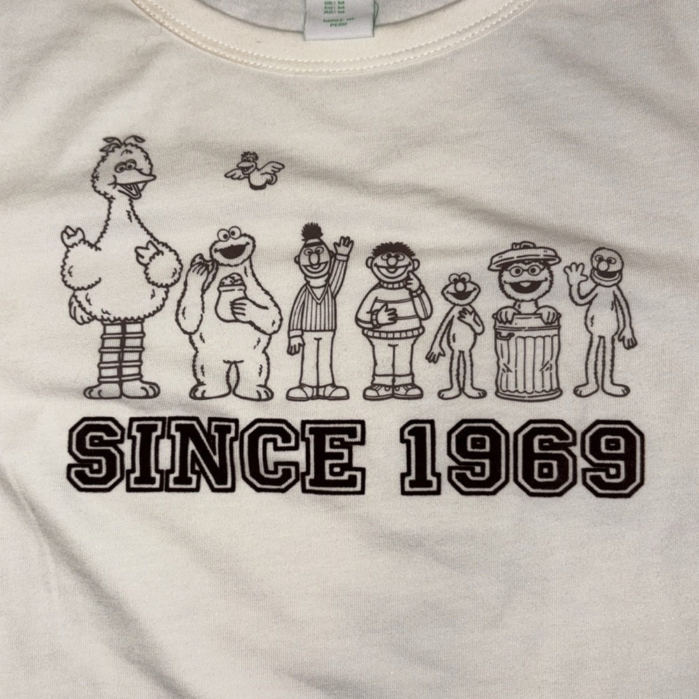 NWT Sesame Street Characters T-Shirt - Picture 2 of 5